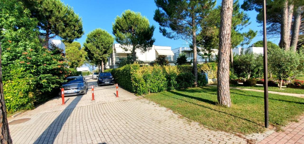 Artino Villa Durres Exterior photo