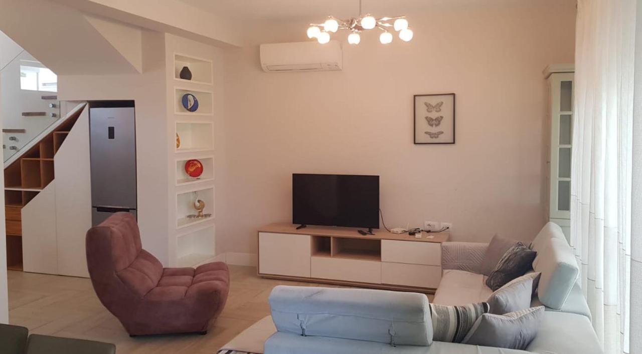 Artino Villa Durres Exterior photo